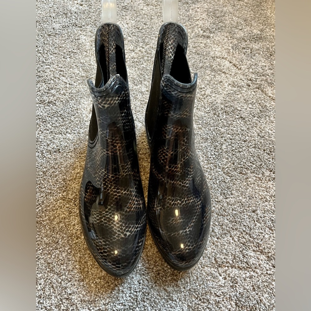 Report python print rain boots - Picture 4 of 4